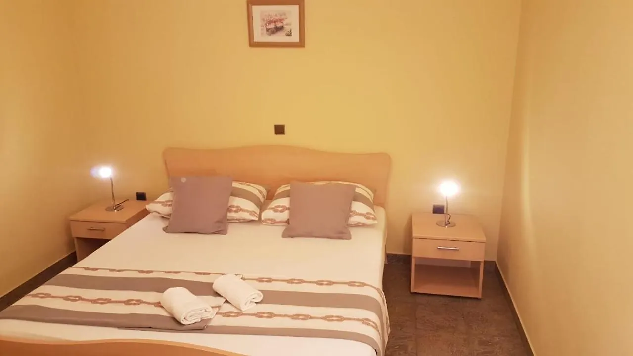 Affittacamere Cosy Villa Near The Beach Zara Croazia