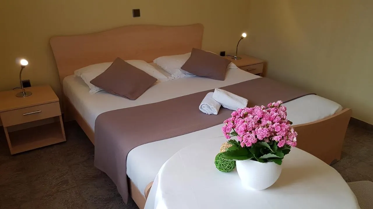 Guest house Cosy Villa Near The Beach Zadar
